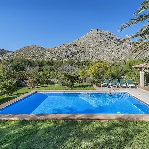  Villa Deya